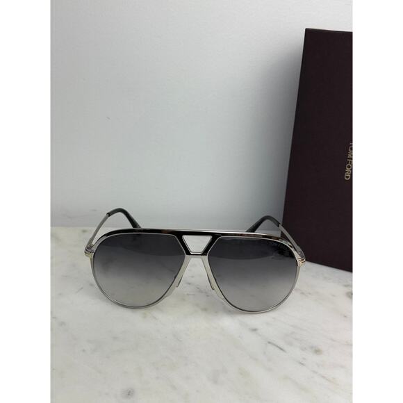 NEW Tom Ford FT1060 Xavier Aviator Sunglasses Silver - Picture 4 of 8